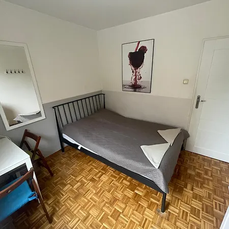 Lama Rooms Hostel