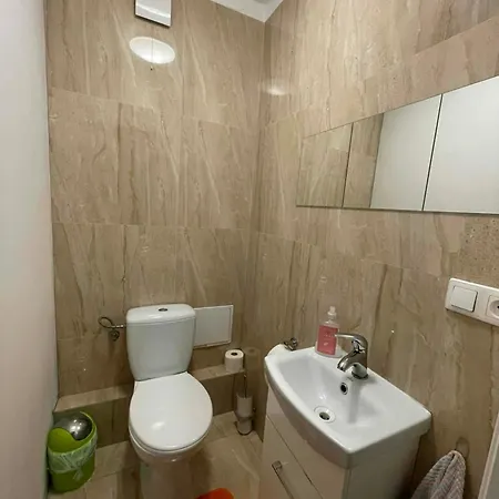 Lama Rooms Hostel *